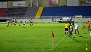 Mário César empatou para o Patrocinense contra o Boa Esporte (Foto: Maria Cláudia Bonutti / EPTV)
